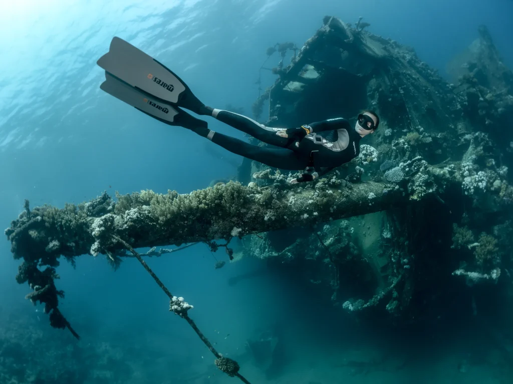 eversoul-freediving-by-shore-01