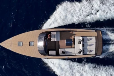 Vandutch 40 Yacht top view in the ocean, a Sea La Vie Madeira experience