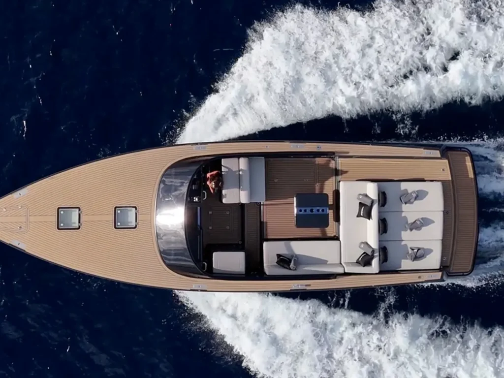 Vandutch 40 Yacht top view in the ocean, a Sea La Vie Madeira experience